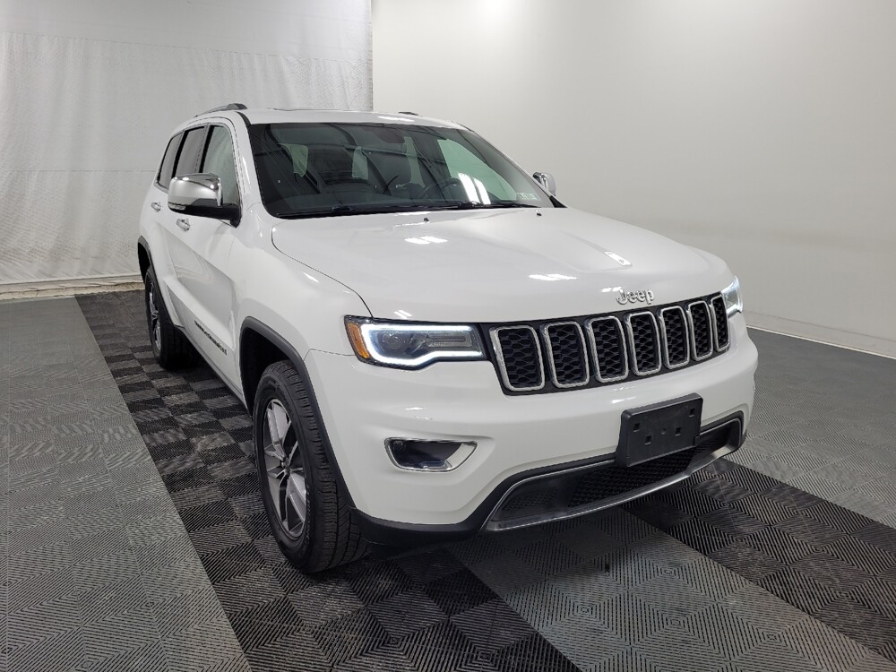 2020 Jeep Grand Cherokee in Pittsburgh, PA 15236 - 18092469 13