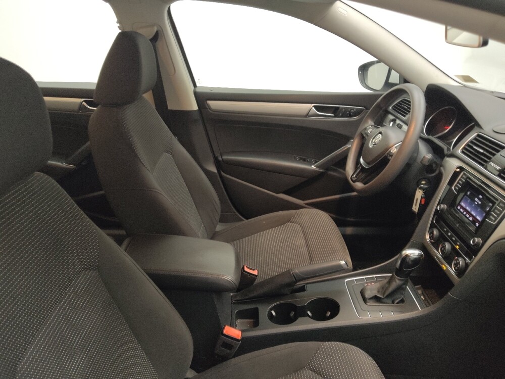 2018 Volkswagen Passat in Peoria, IL 61615 - 18092473 21