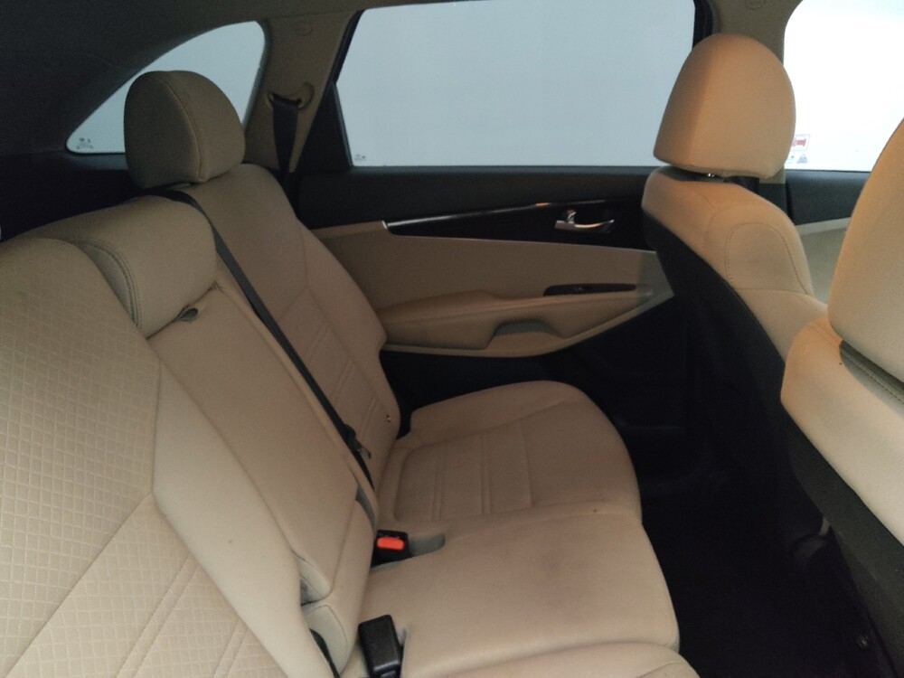 2019 Kia Sorento in Des Moines, IA 50310 - 18092474 19