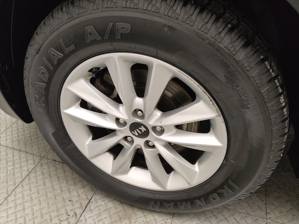 2019 Kia Sorento in Des Moines, IA 50310 - 18092474 31