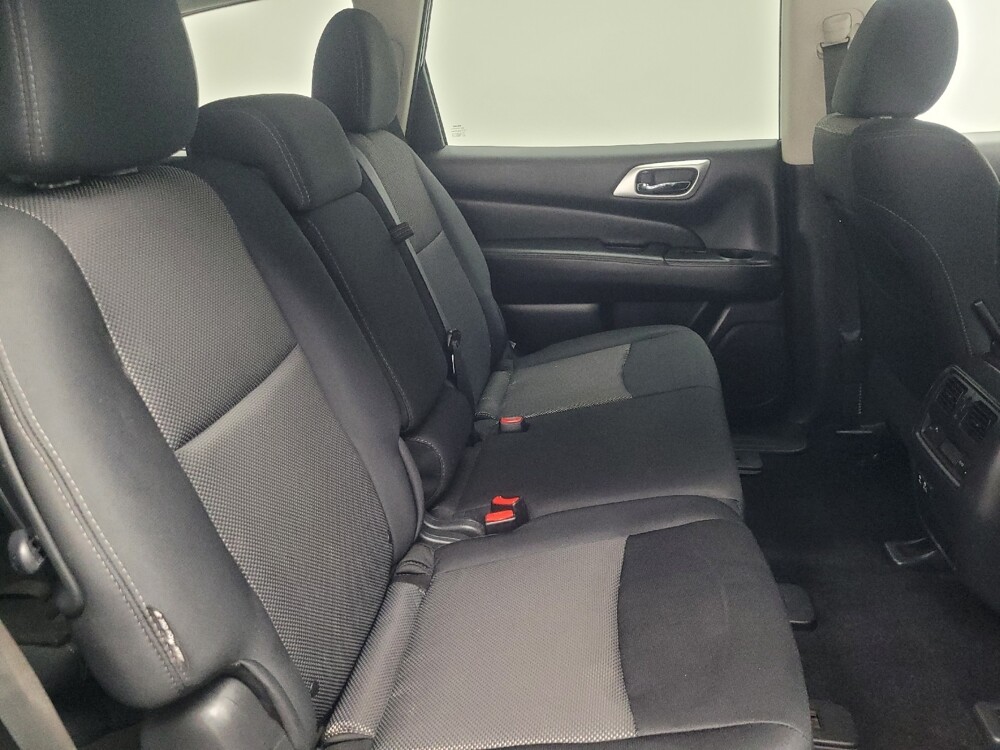 2019 Nissan Pathfinder in Indianapolis, IN 46222 - 18092481 19