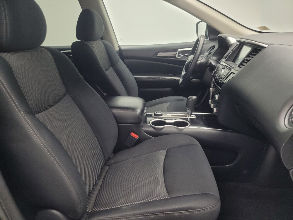 2019 Nissan Pathfinder in Indianapolis, IN 46222 - 18092481 21