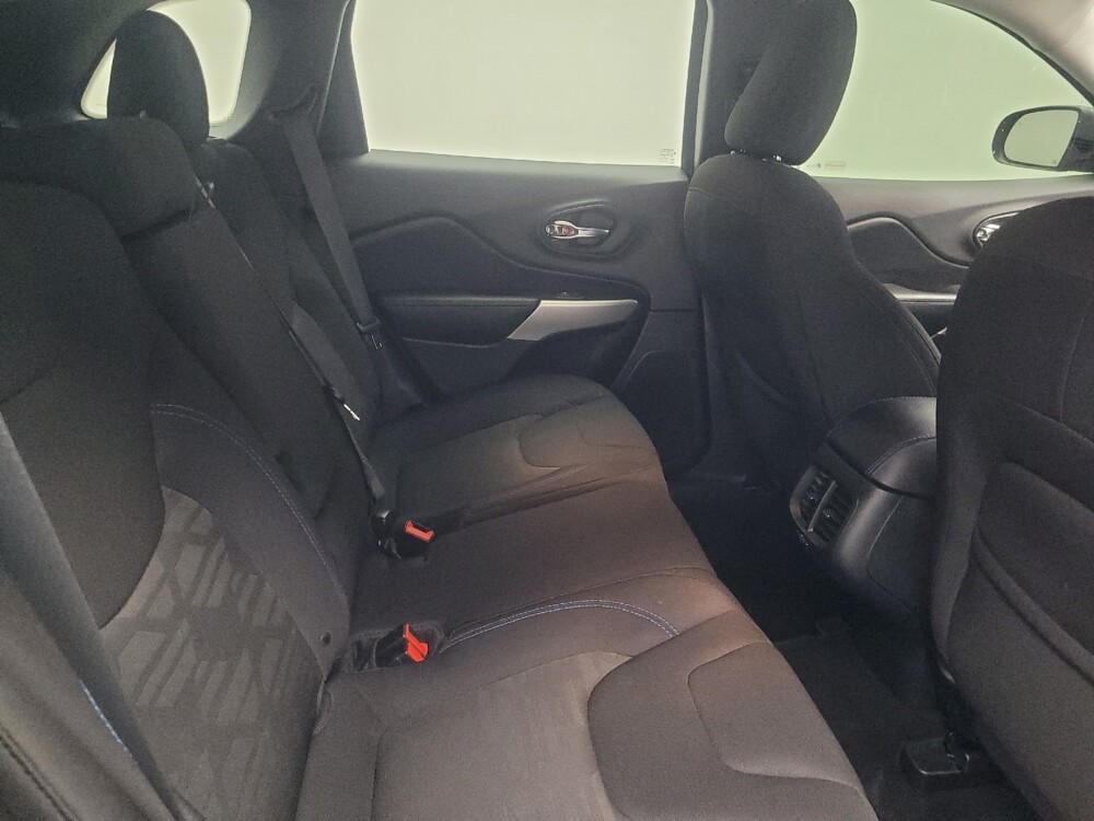 2019 Jeep Cherokee in Highland, IN 46322 - 18092483 19