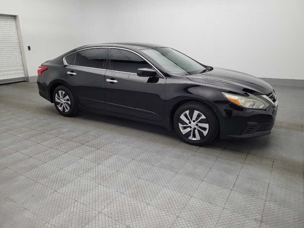 2017 Nissan Altima in Hialeah, FL 33014 - 18092499 11