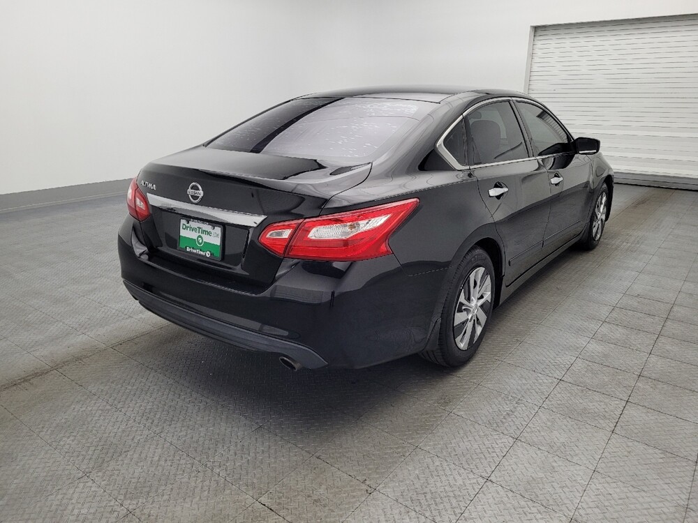 2017 Nissan Altima in Hialeah, FL 33014 - 18092499 9