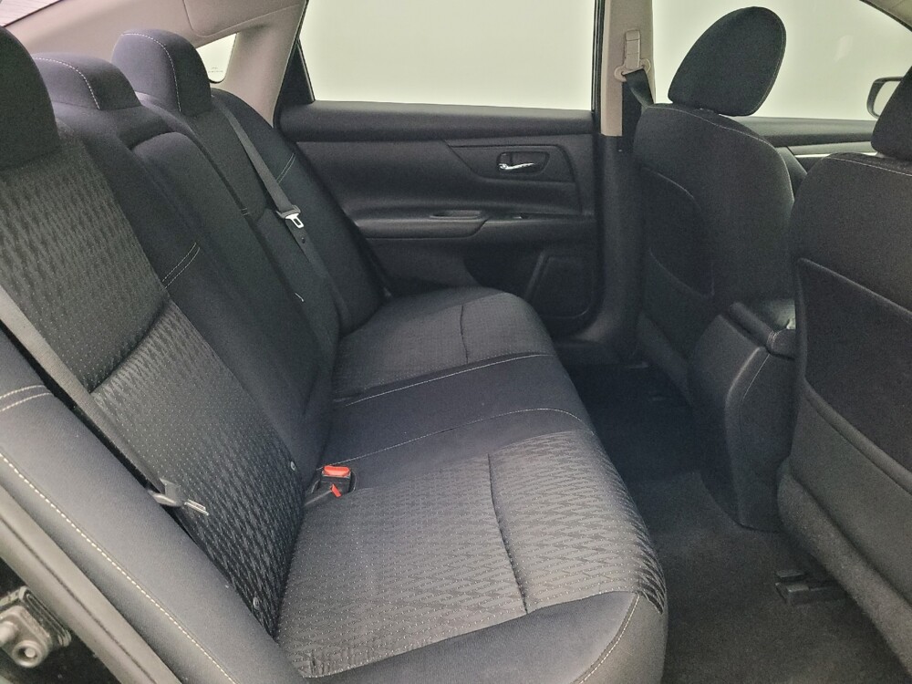 2017 Nissan Altima in Hialeah, FL 33014 - 18092499 19