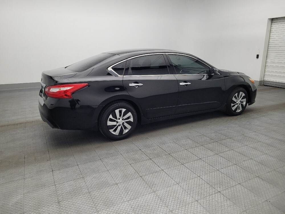 2017 Nissan Altima in Hialeah, FL 33014 - 18092499 10