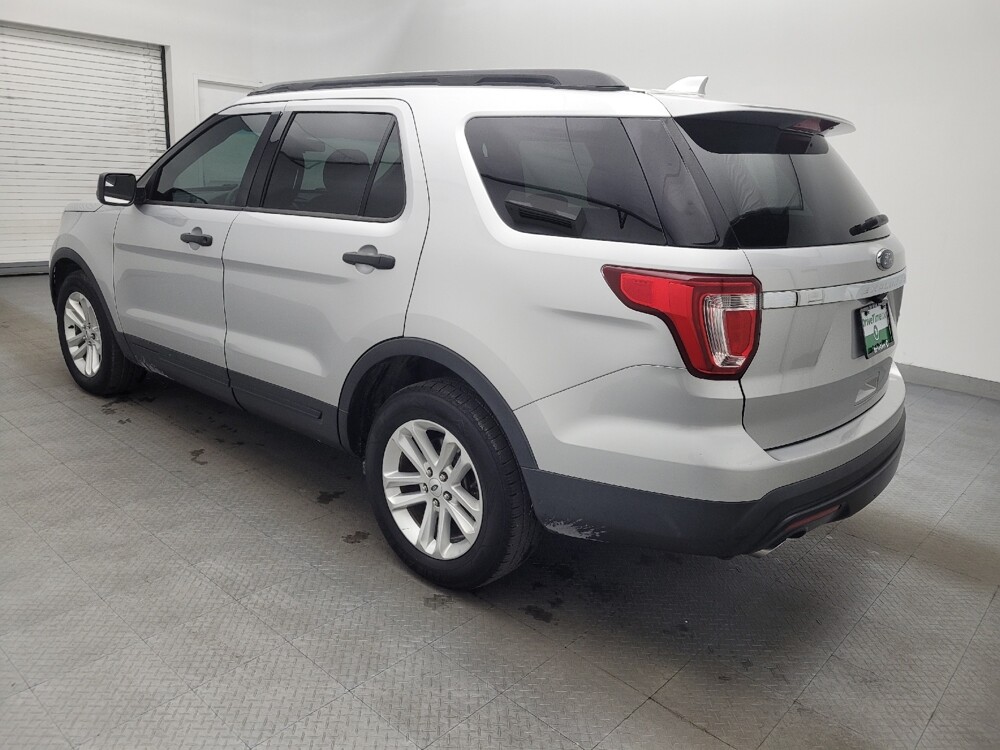2016 Ford Explorer in Wilmington, NC 28405 - 18092518 3