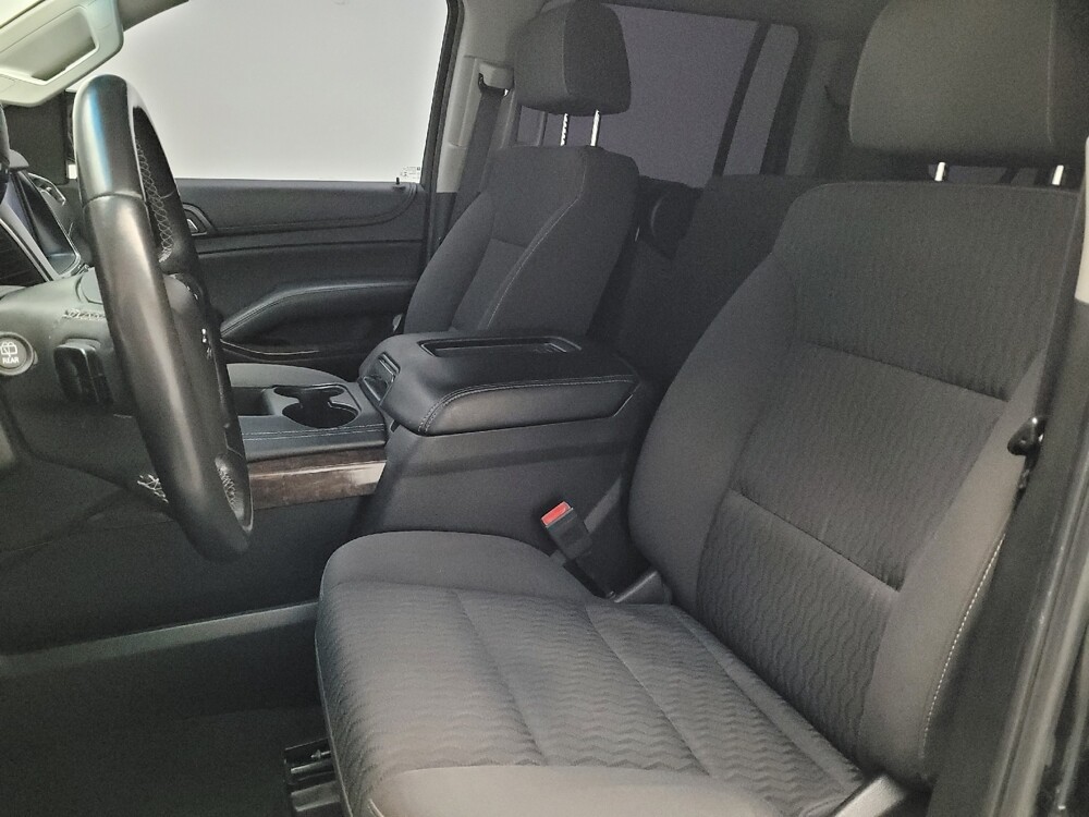 2018 Chevrolet Suburban in Riverside, CA 92504 - 18092540 17