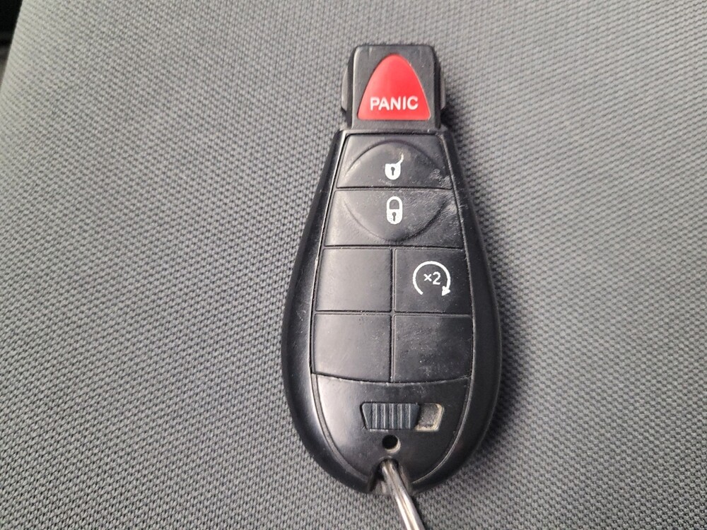 2017 RAM 1500 in Louisville, KY 40258 - 18092543 32