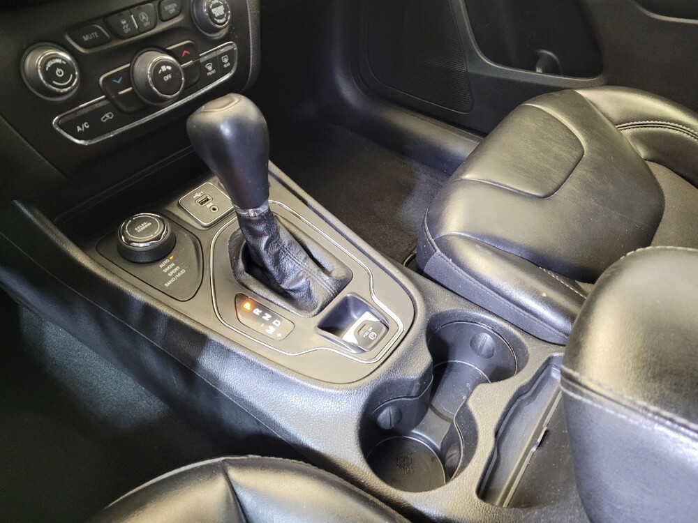 2020 Jeep Cherokee in Louisville, KY 40258 - 18092544 26