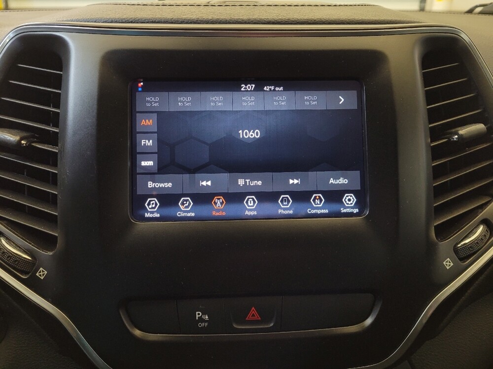 2020 Jeep Cherokee in Louisville, KY 40258 - 18092544 25