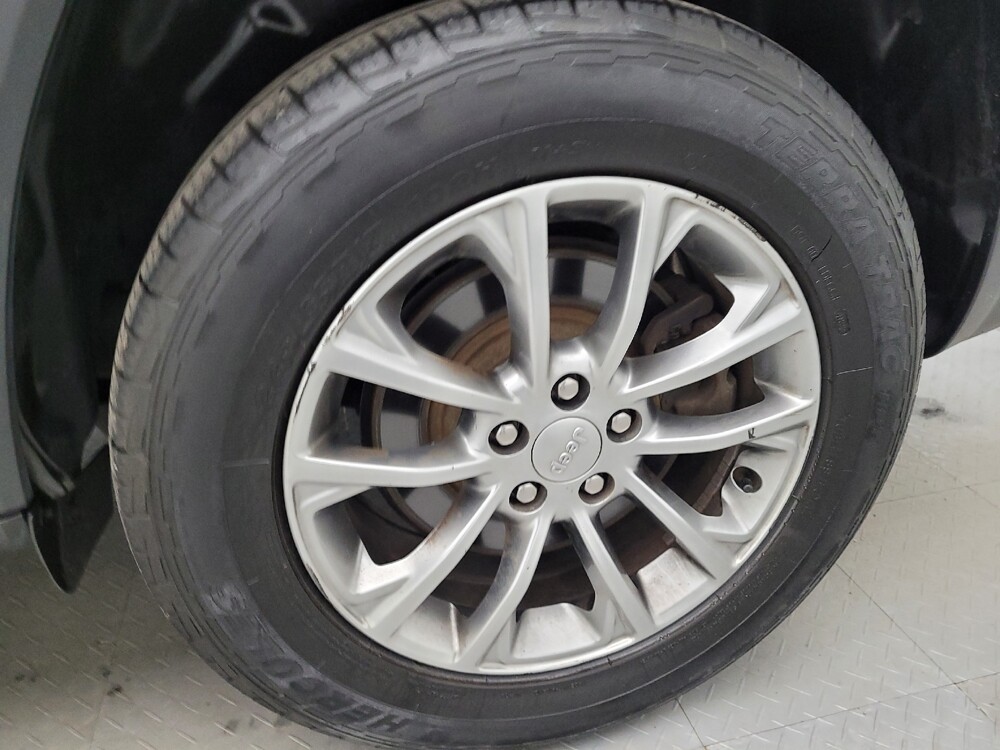 2020 Jeep Cherokee in Louisville, KY 40258 - 18092544 31