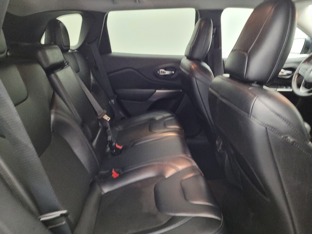 2020 Jeep Cherokee in Louisville, KY 40258 - 18092544 19