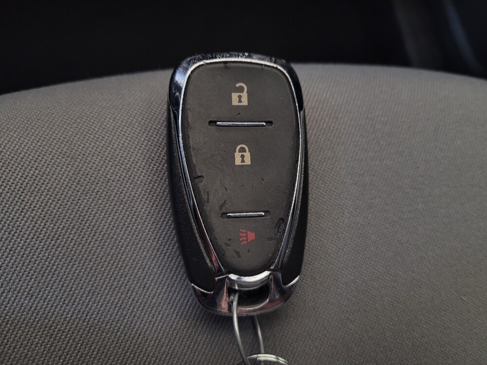 2018 Chevrolet Equinox in Louisville, KY 40258 - 18092548 32