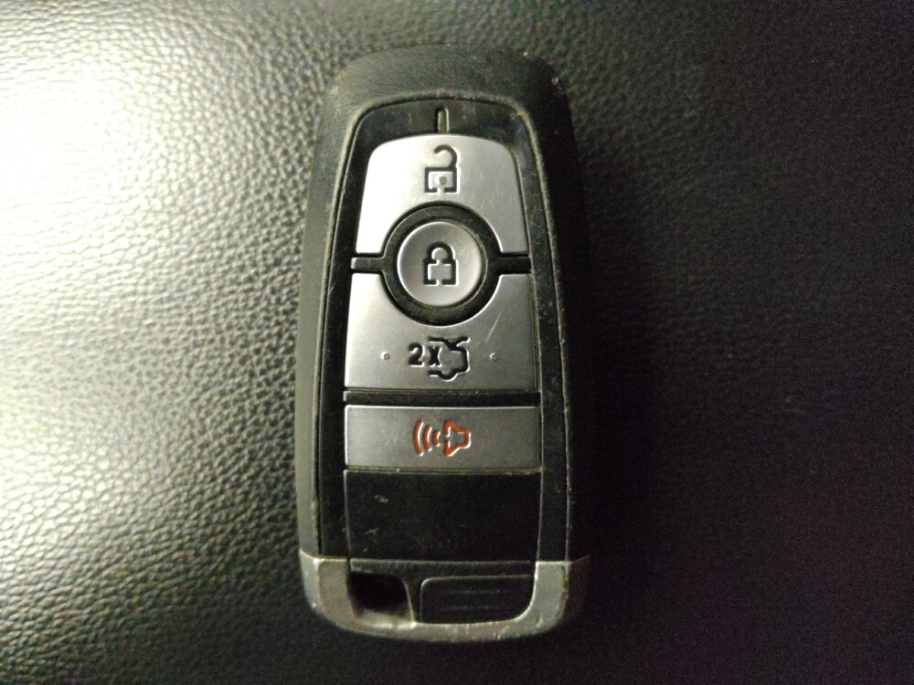 2020 Ford Fusion in Live Oak, TX 78233 - 18092556 32