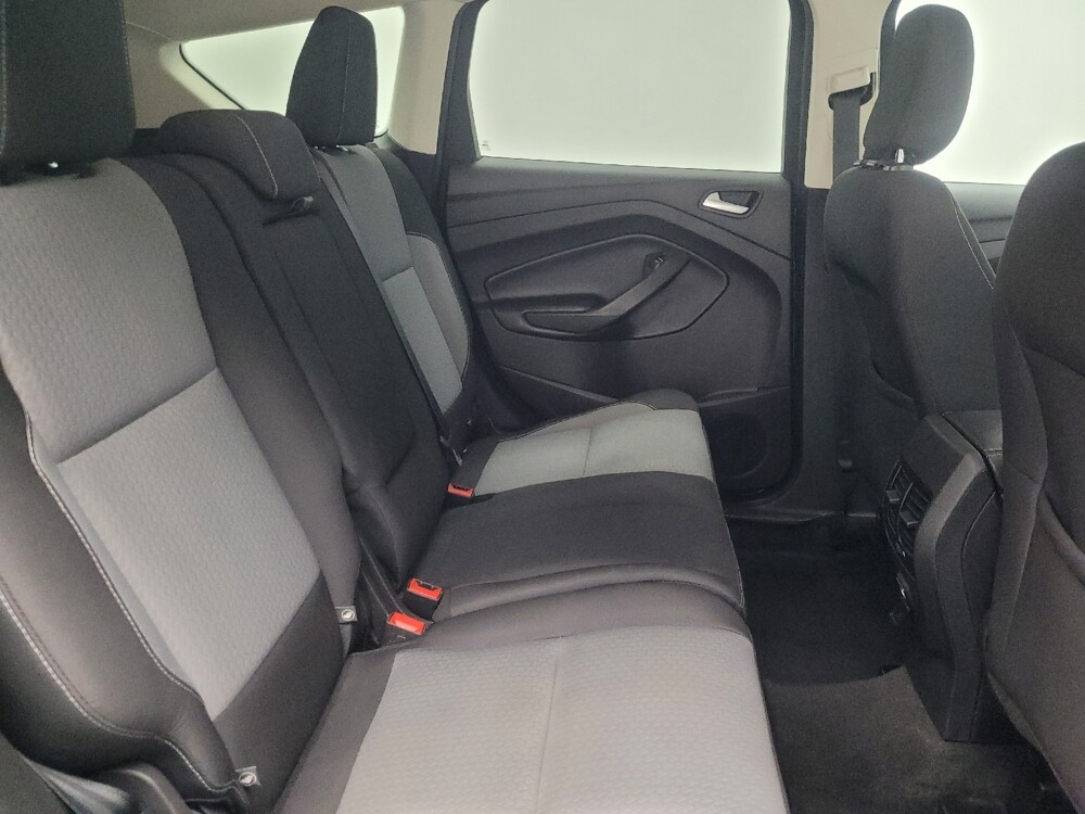 2019 Ford Escape in Indianapolis, IN 46219 - 18092561 19