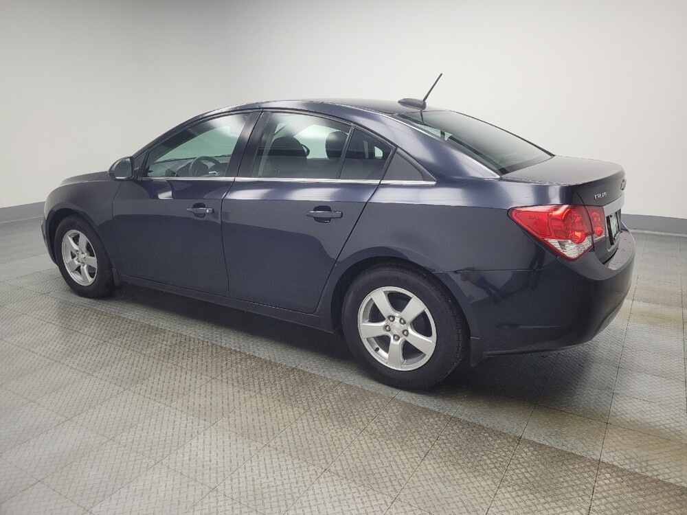 2016 Chevrolet Cruze in Indianapolis, IN 46219 - 18092565 3