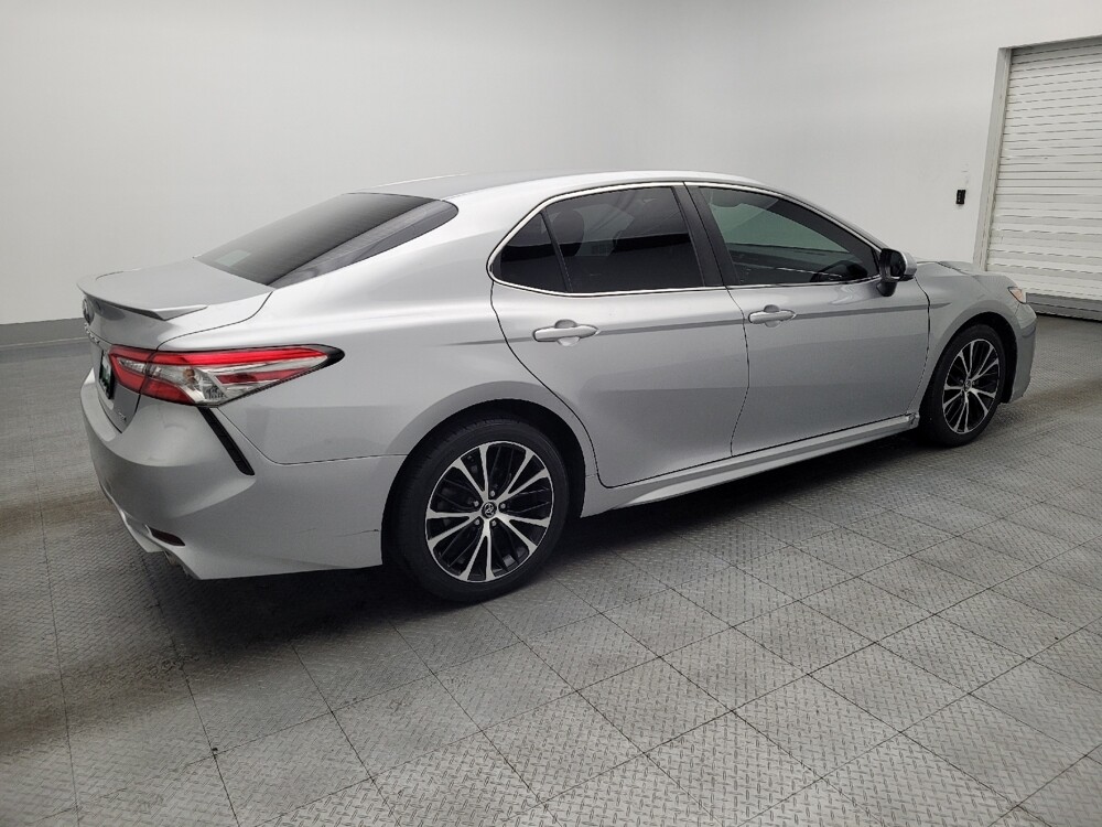 2018 Toyota Camry in Sanford, FL 32773 - 18092567 10