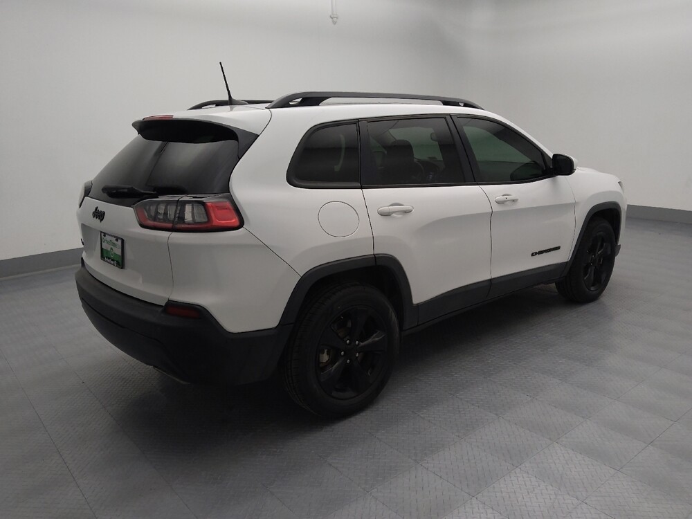 2019 Jeep Cherokee in Wichita, KS 67207 - 18092568 10