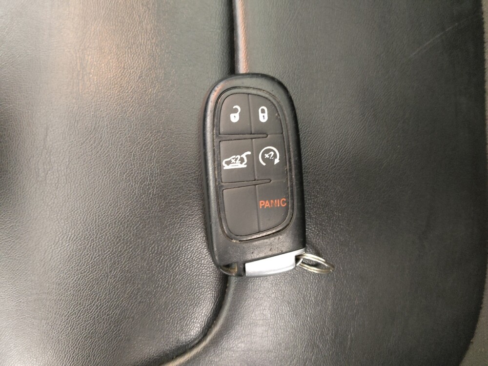 2019 Jeep Cherokee in Wichita, KS 67207 - 18092568 32