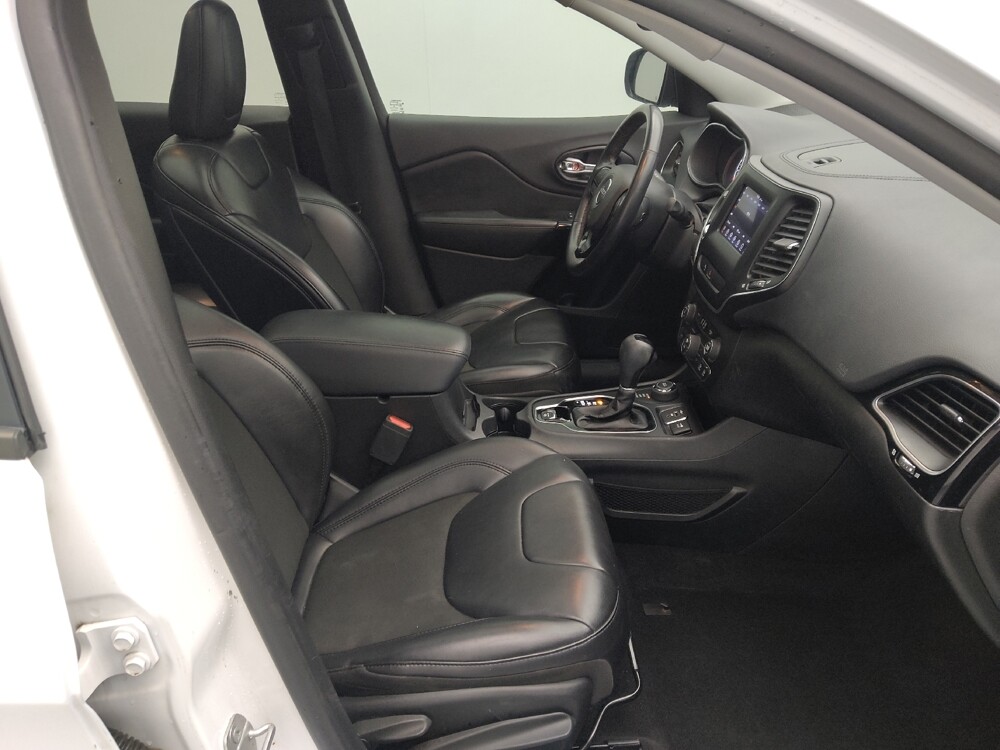 2019 Jeep Cherokee in Wichita, KS 67207 - 18092568 21