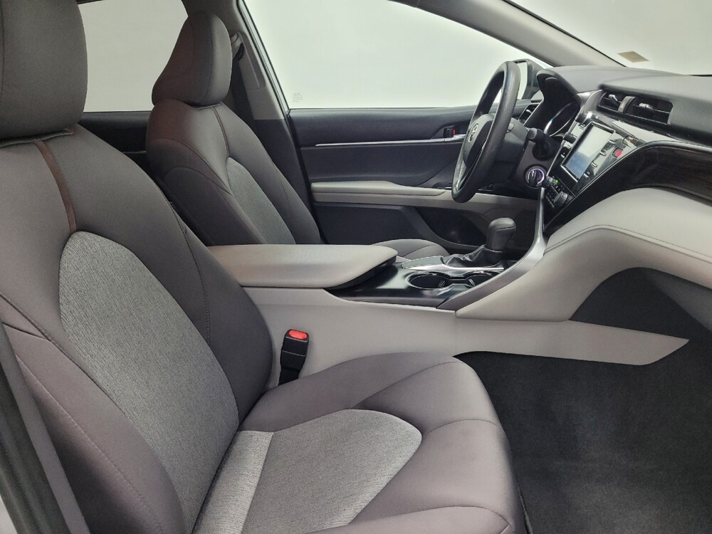 2019 Toyota Camry in Las Vegas, NV 89102 - 18092572 21
