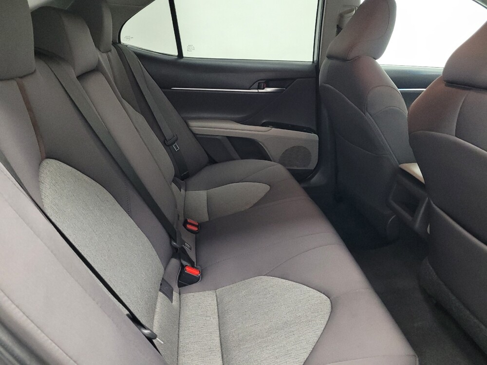 2019 Toyota Camry in Las Vegas, NV 89102 - 18092572 19