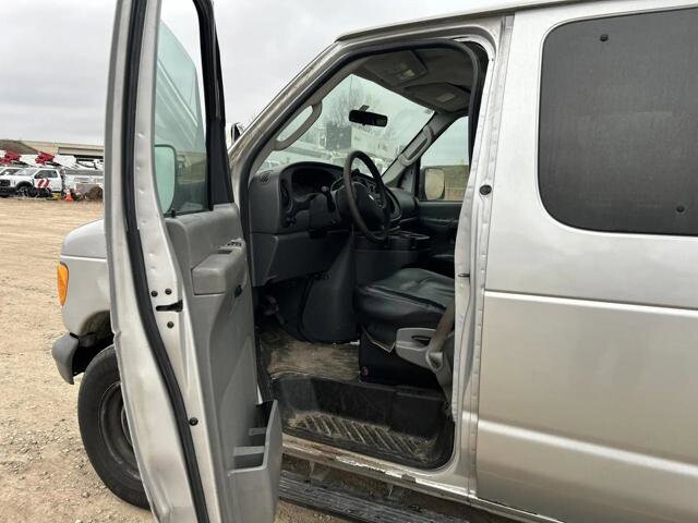 2007 Ford E-350 and Econoline 350 in Blauvelt, NY 10913 - 18092578 8