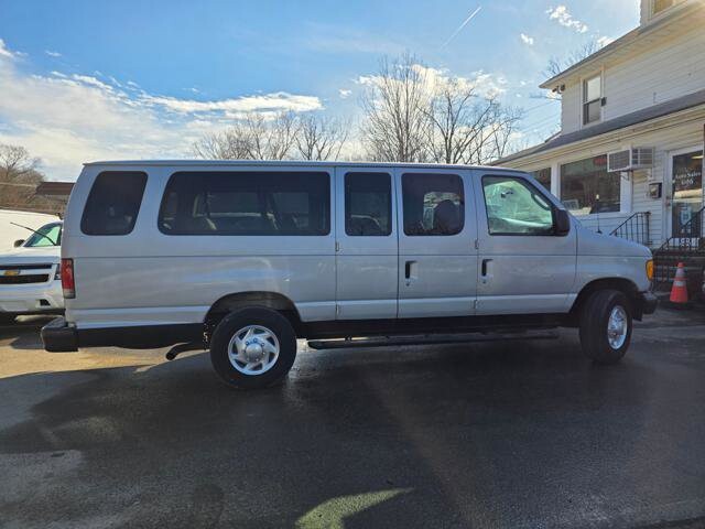 2007 Ford E-350 and Econoline 350 in Blauvelt, NY 10913 - 18092578 9