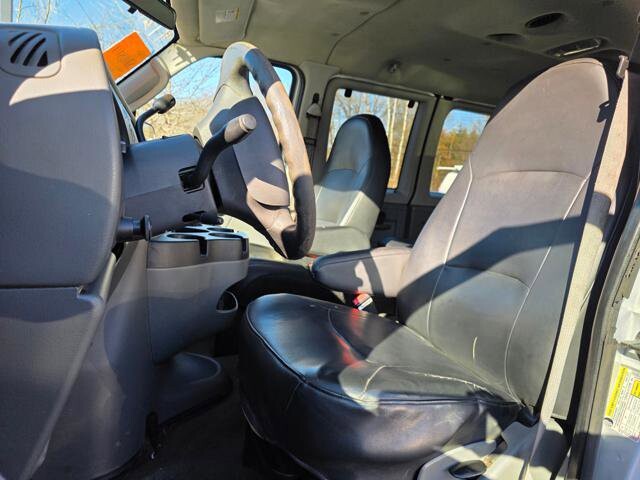2007 Ford E-350 and Econoline 350 in Blauvelt, NY 10913 - 18092578 12