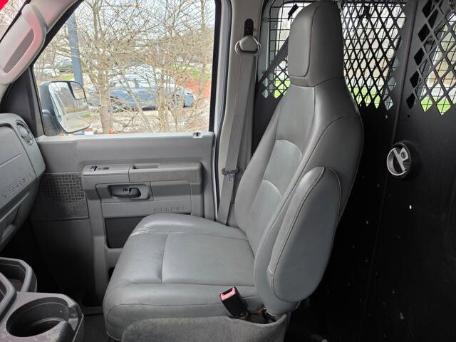 2013 Ford E-250 and Econoline 250 in Blauvelt, NY 10913 - 18092579 24