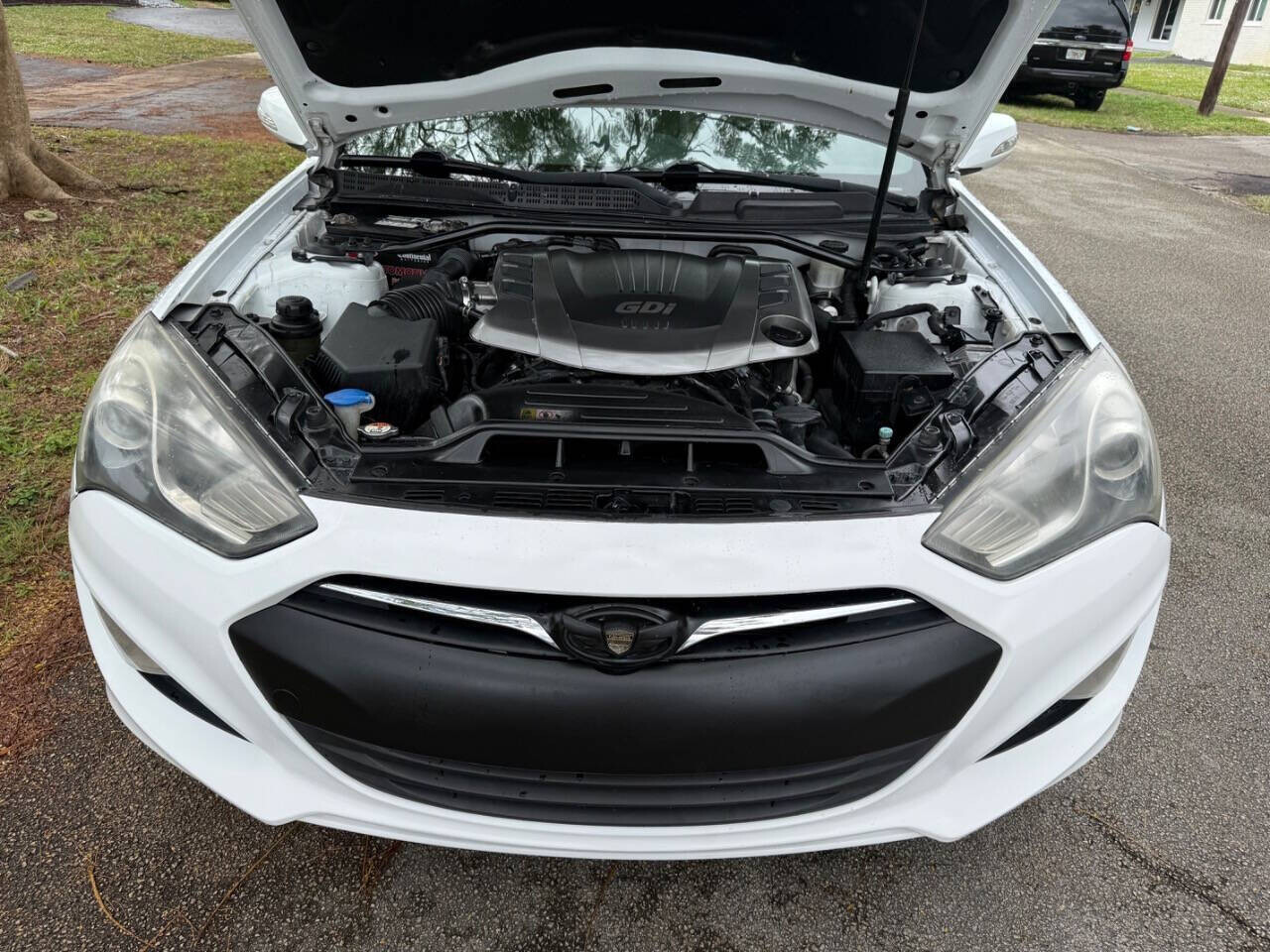 2016 Hyundai Genesis Coupe in Hollywood, FL 33023-1906 - 18092585 15
