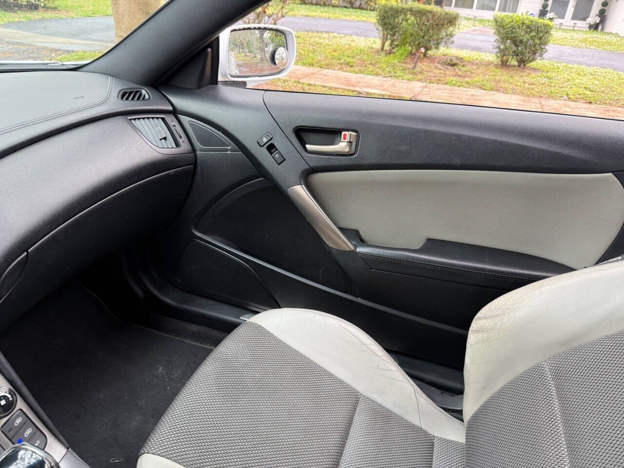 2016 Hyundai Genesis Coupe in Hollywood, FL 33023-1906 - 18092585 8