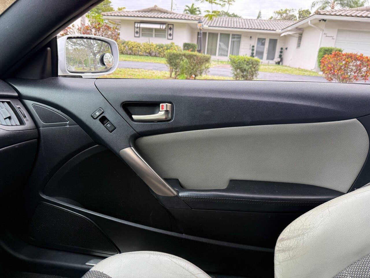 2016 Hyundai Genesis Coupe in Hollywood, FL 33023-1906 - 18092585 7