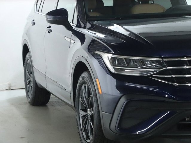 2022 Volkswagen Tiguan in Bedford, OH 44146 - 18092593 8