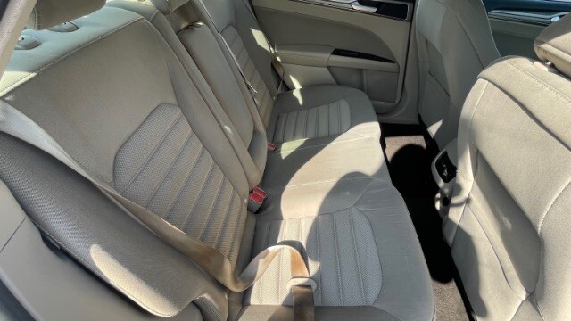 2017 Ford Fusion in Dallas, TX 75228 - 18092601 17