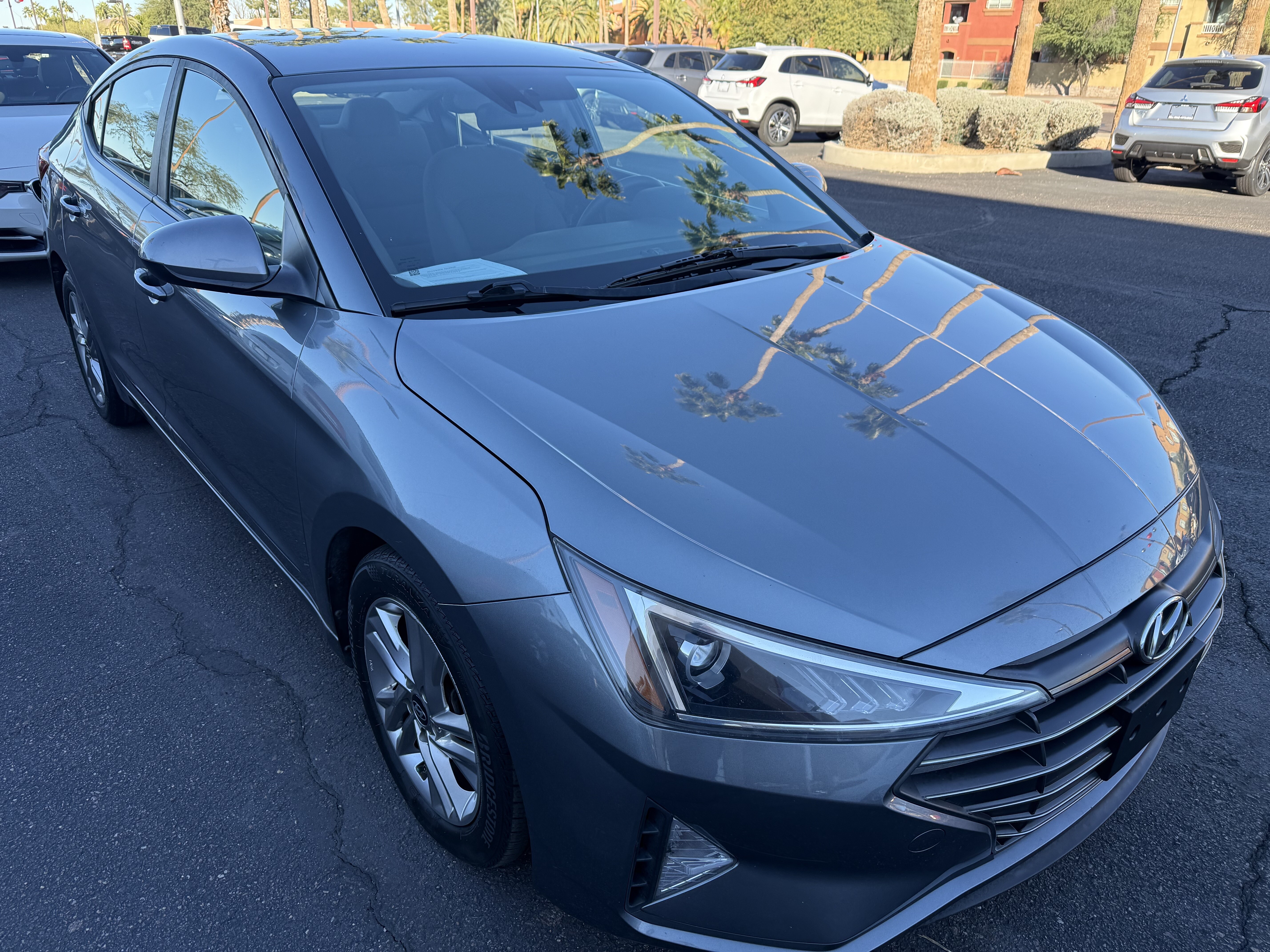 2019 Hyundai Elantra in Phoenix, AZ 85022 - 18092610 3