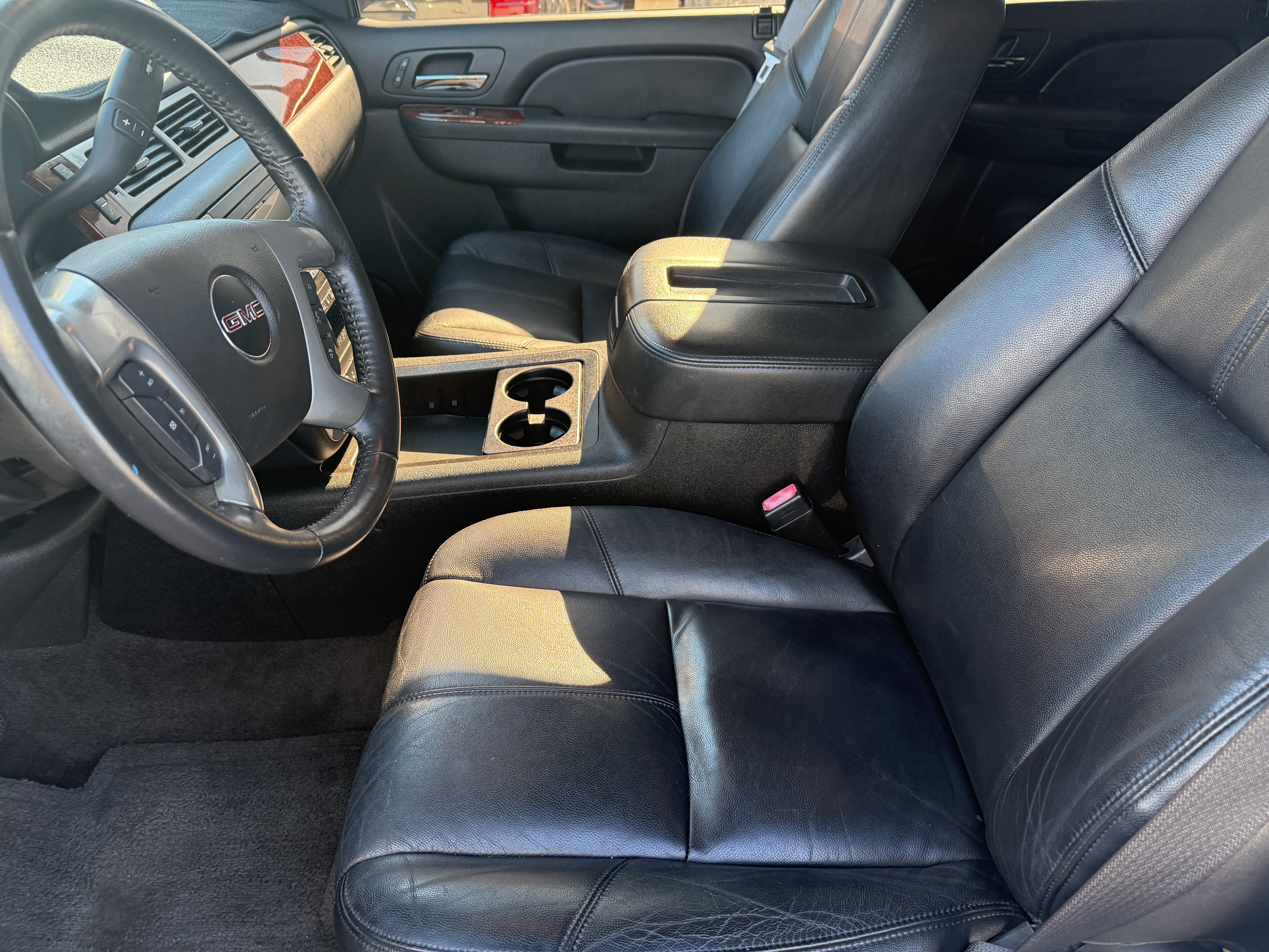 2013 GMC Yukon in Phoenix, AZ 85022 - 18092612 9