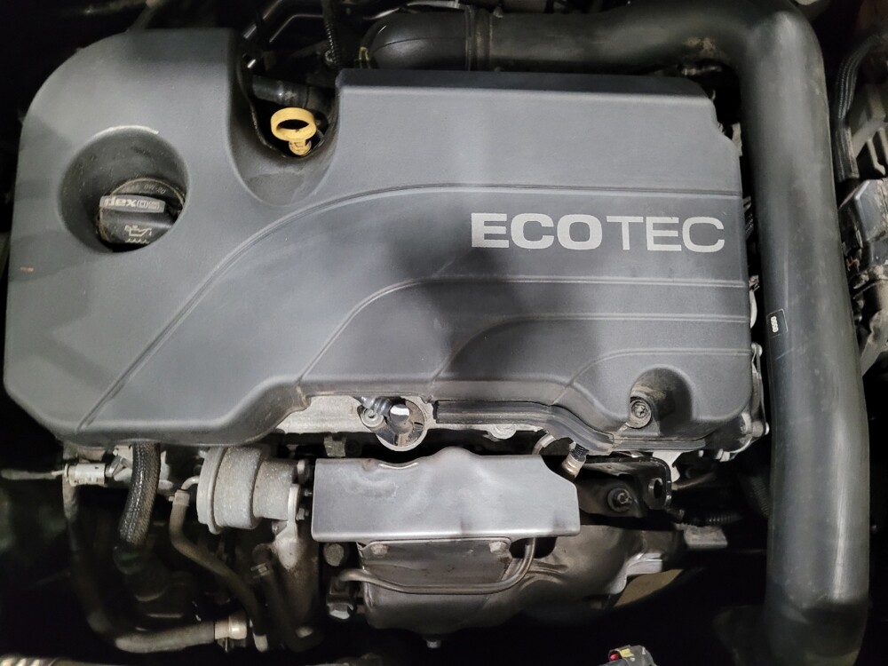 2020 Chevrolet Equinox in Plymouth Meeting, PA 19462 - 18092613 30