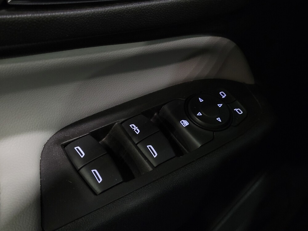 2020 Chevrolet Equinox in Plymouth Meeting, PA 19462 - 18092613 27