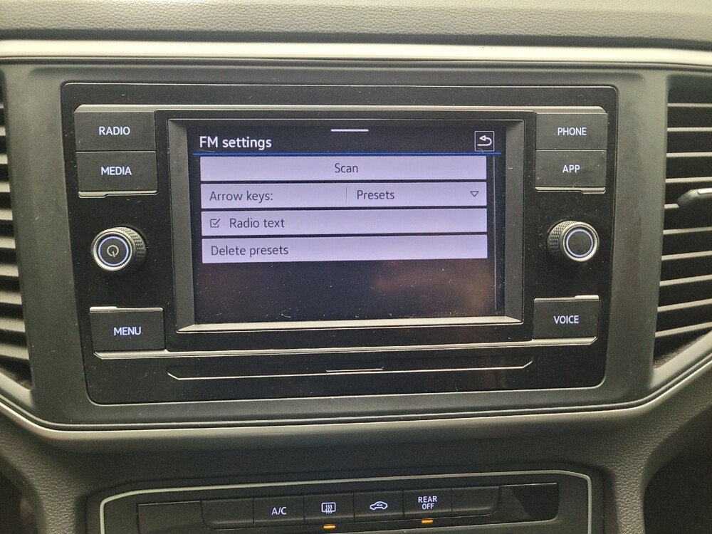 2021 Volkswagen Atlas in Riverside, CA 92504 - 18092617 25