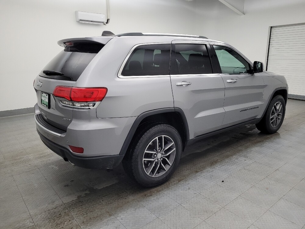 2018 Jeep Grand Cherokee in Fairfield, OH 45014 - 18092622 10