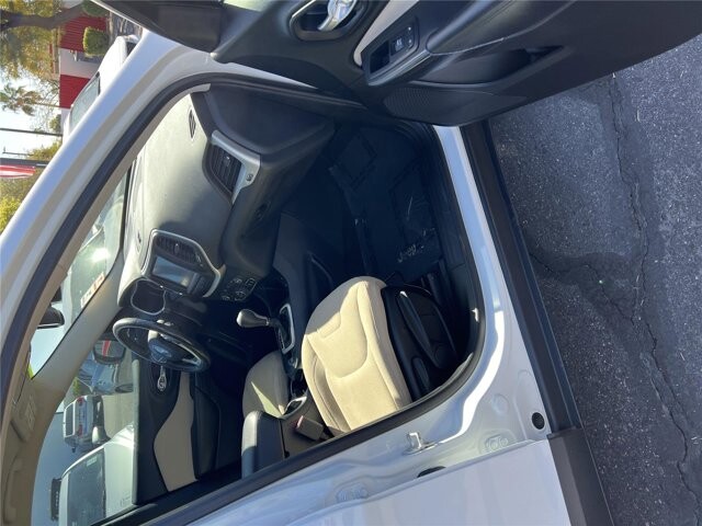 2017 Jeep Cherokee in Mesa, AZ 85212 - 18092629 38