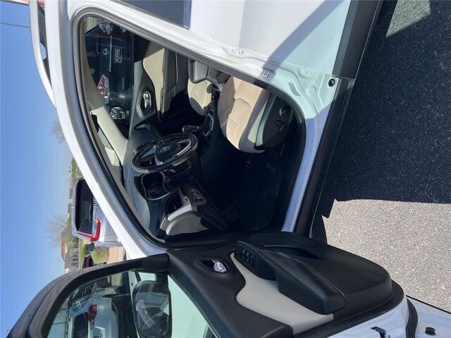 2017 Jeep Cherokee in Mesa, AZ 85212 - 18092629 9