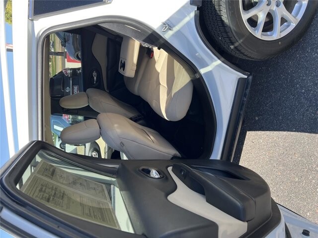 2017 Jeep Cherokee in Mesa, AZ 85212 - 18092629 14