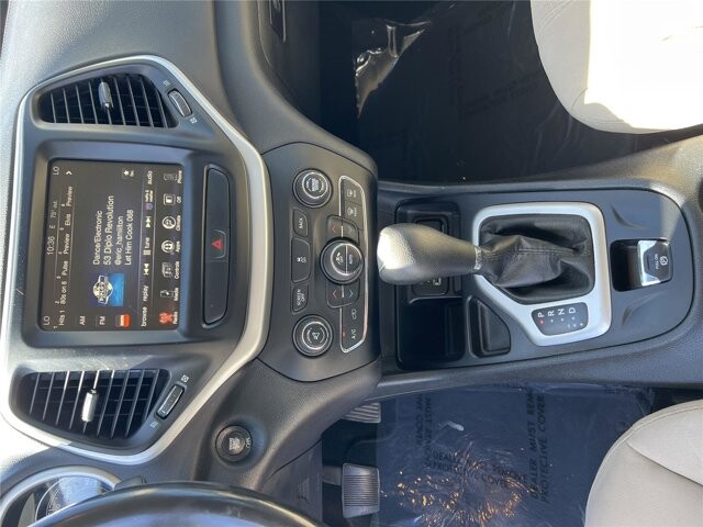 2017 Jeep Cherokee in Mesa, AZ 85212 - 18092629 13