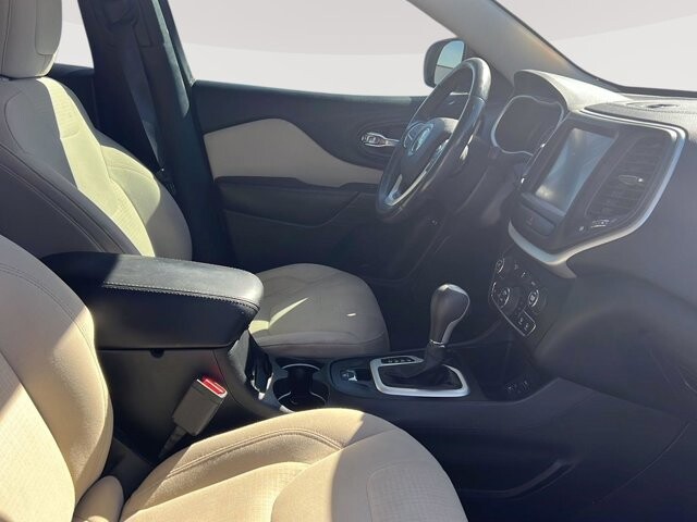 2017 Jeep Cherokee in Mesa, AZ 85212 - 18092629 20