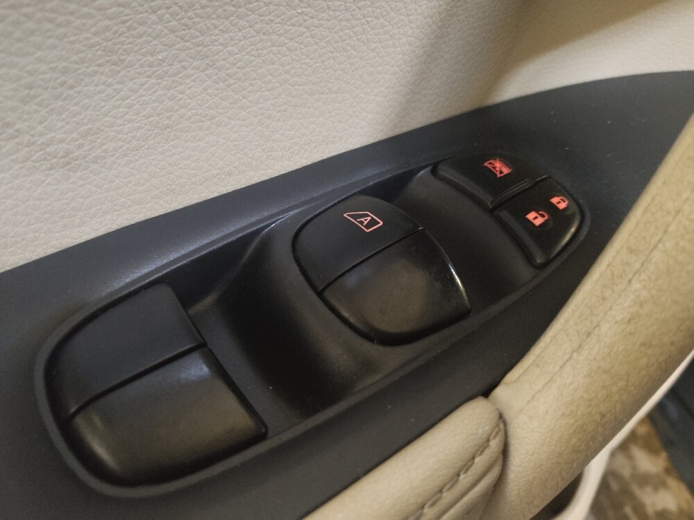 2018 Nissan Rogue in Chesapeake, VA 23320 - 18092655 27