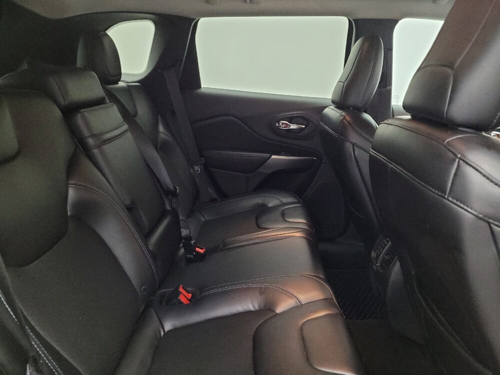 2019 Jeep Cherokee in Maple Heights, OH 44137 - 18092659 19